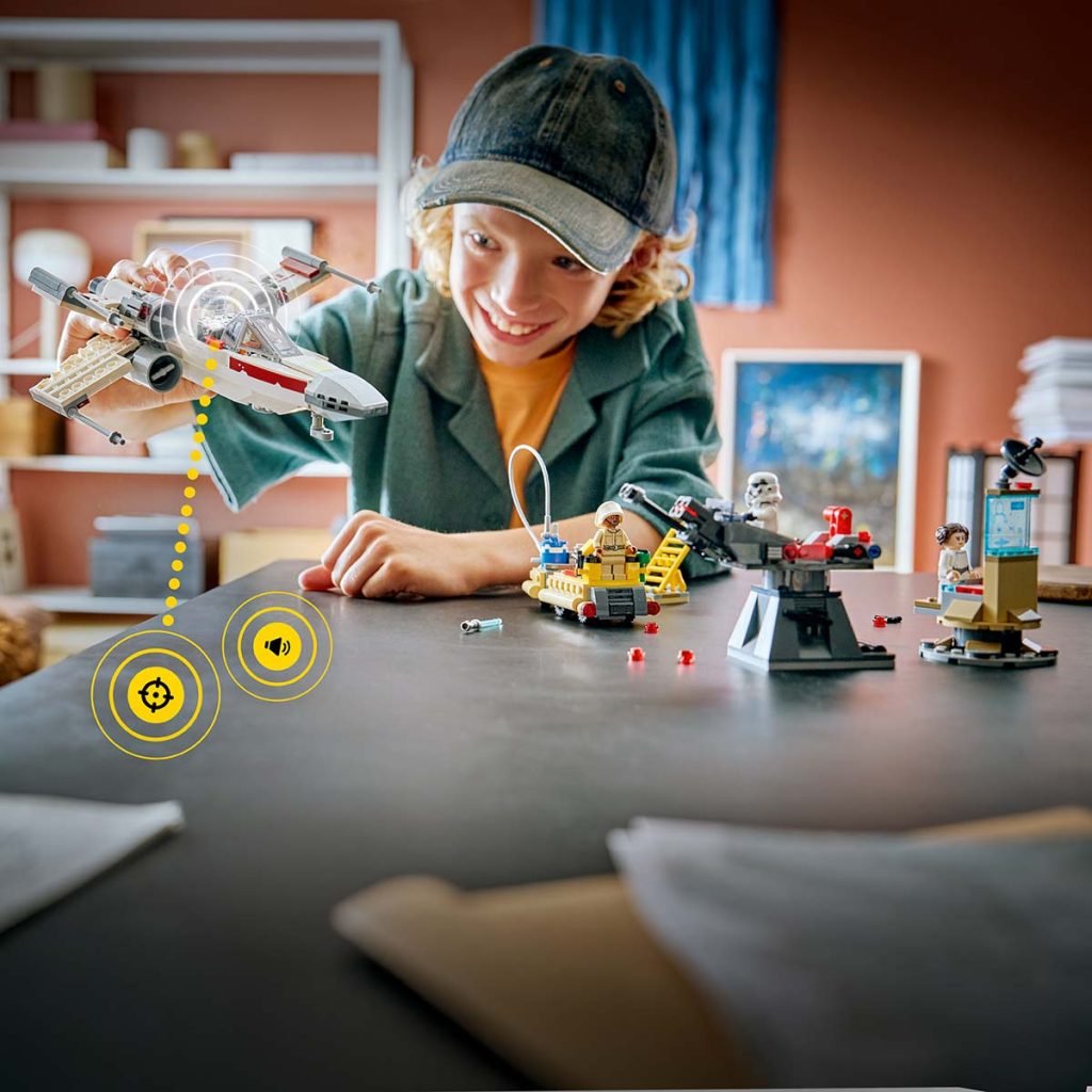 Produktabbildung SMART Play™: Lukes Rot Fünf X-Wing™